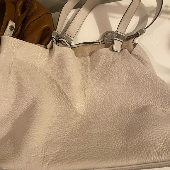 Two MICHEAL KORS leather Hobos. Selling together. See pics. - Picture 4 of 9